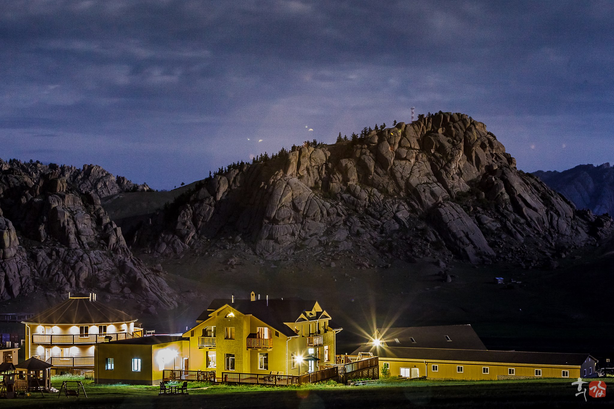 Ayanchin Four Seasons Lodge