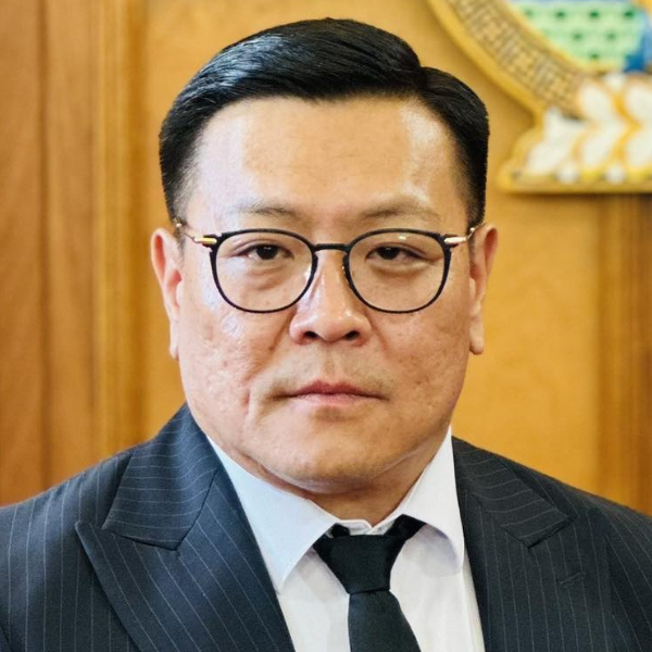 Б. Баярбаатар