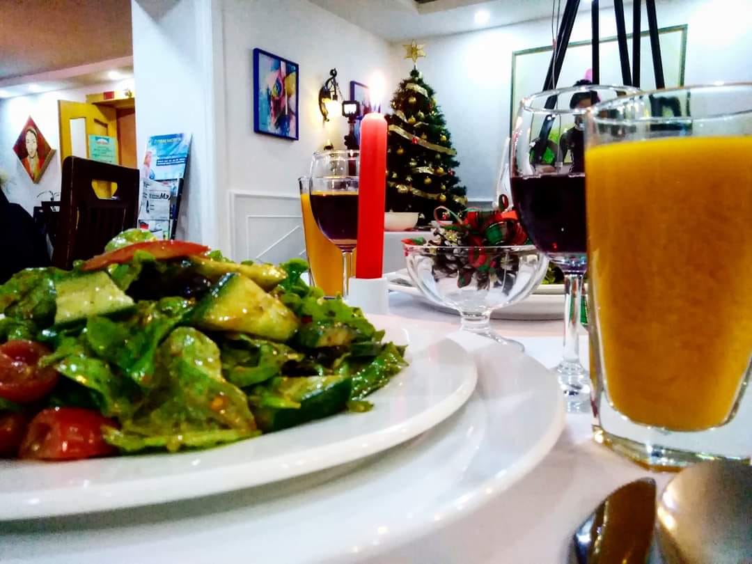 Luna Blanca Vegan Restaurant1